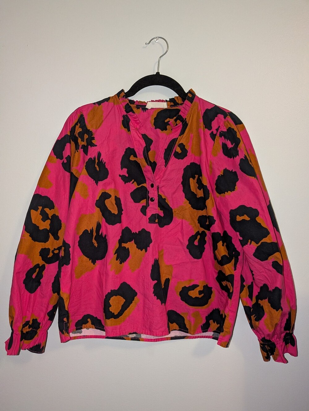 Maude Vivante Hot Pink Leopard Print Button Pullover Top Size Small